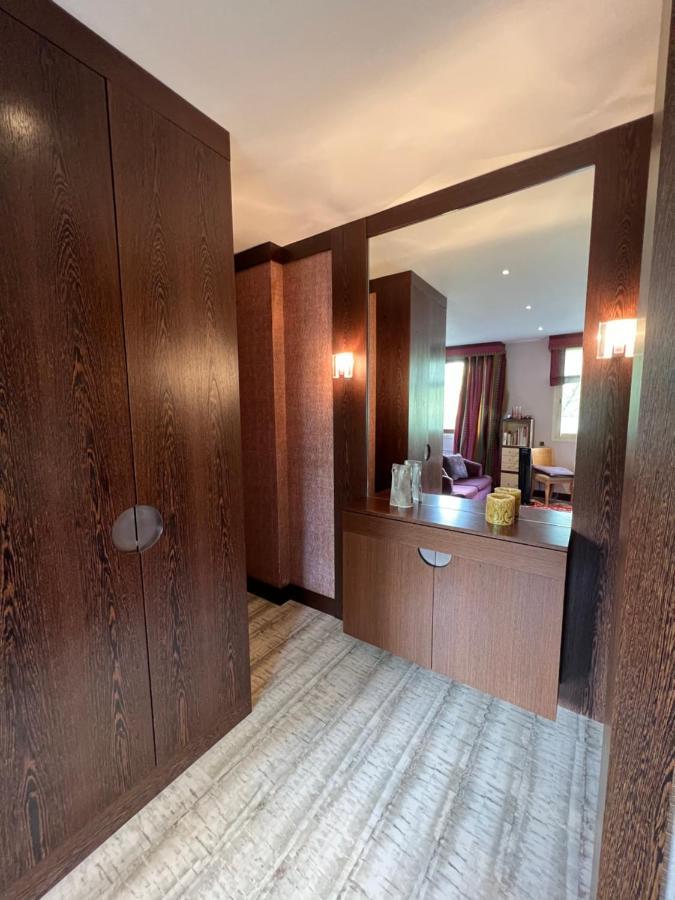 Studio Dans Le Quartier Luxe Neuilly-sur-Seine Luaran gambar
